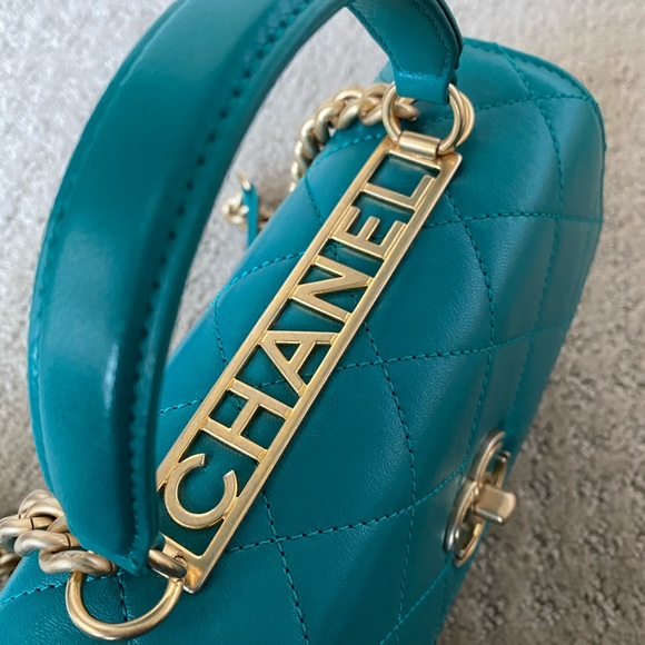 SOLD Chanel Lambskin Top Handle Mini Bag - Picture 2 of 8